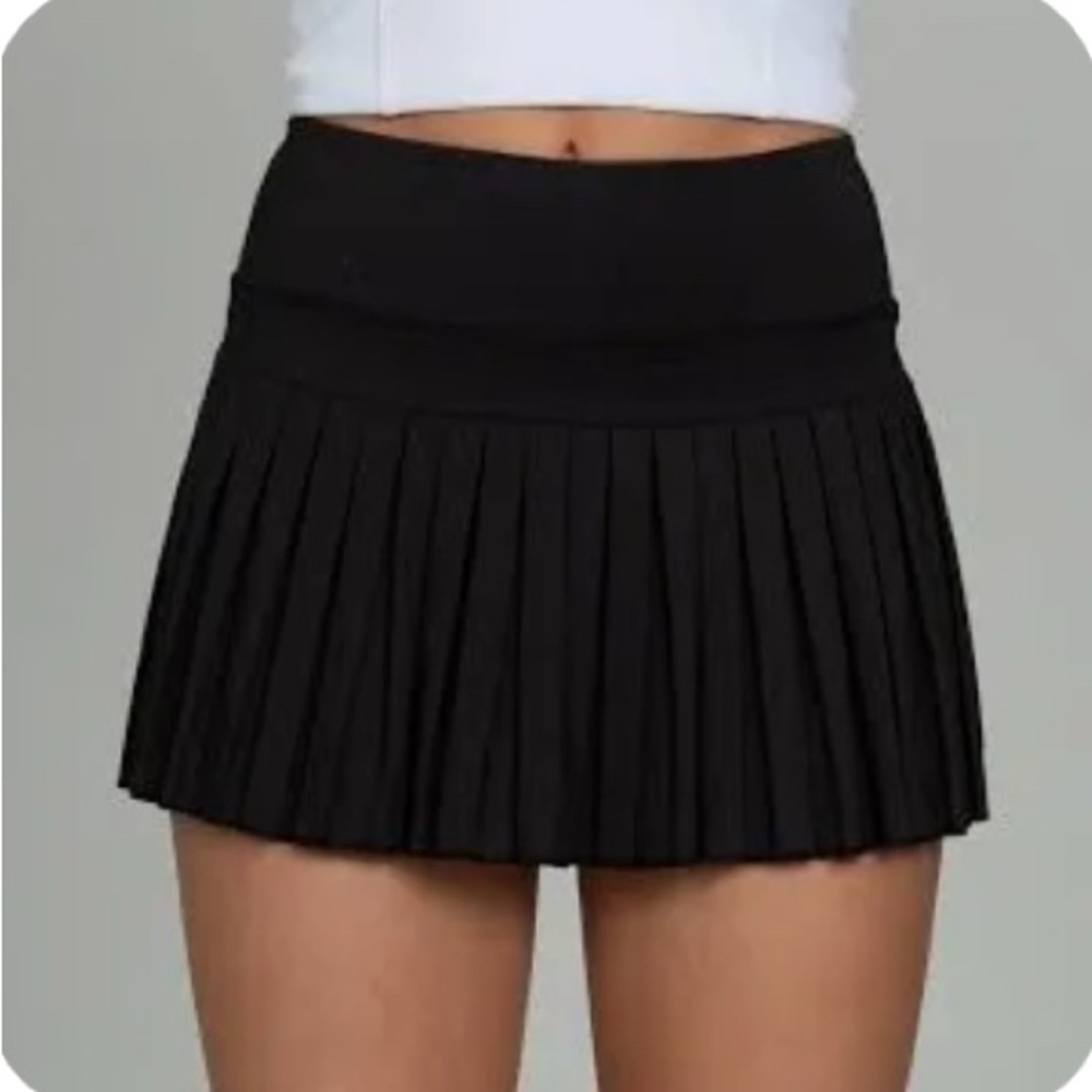 Chic Black Pleated Skater Skirt